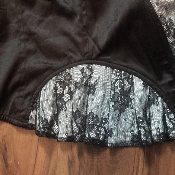 Lace corset shirt with ribbon tie sleeves - Picture 4 of 4